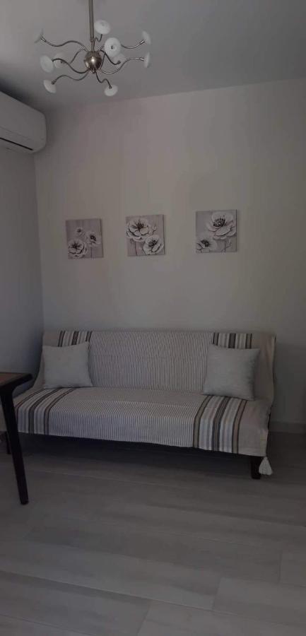 Nikiana Family Apartment Exterior photo